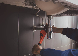 Maltepe Lavabo Tikali Boru Açma